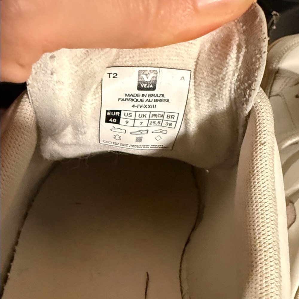 Veja Women's Cream and Purple Sneakers - Picture 7 of 8